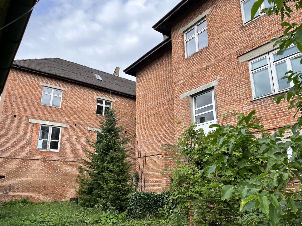 Dom 25 pokojowe na Sprzedaż