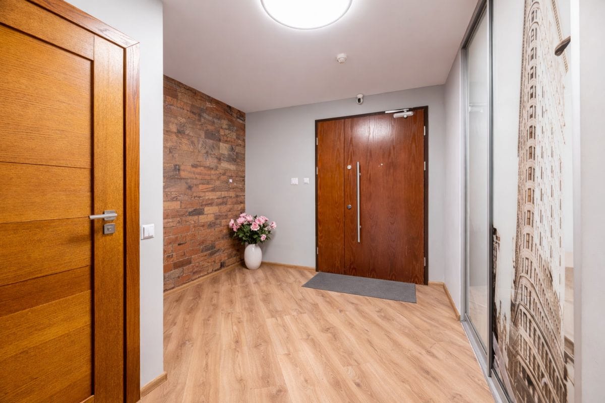 Mieszkanie 6 pokojowe na Sprzedaż