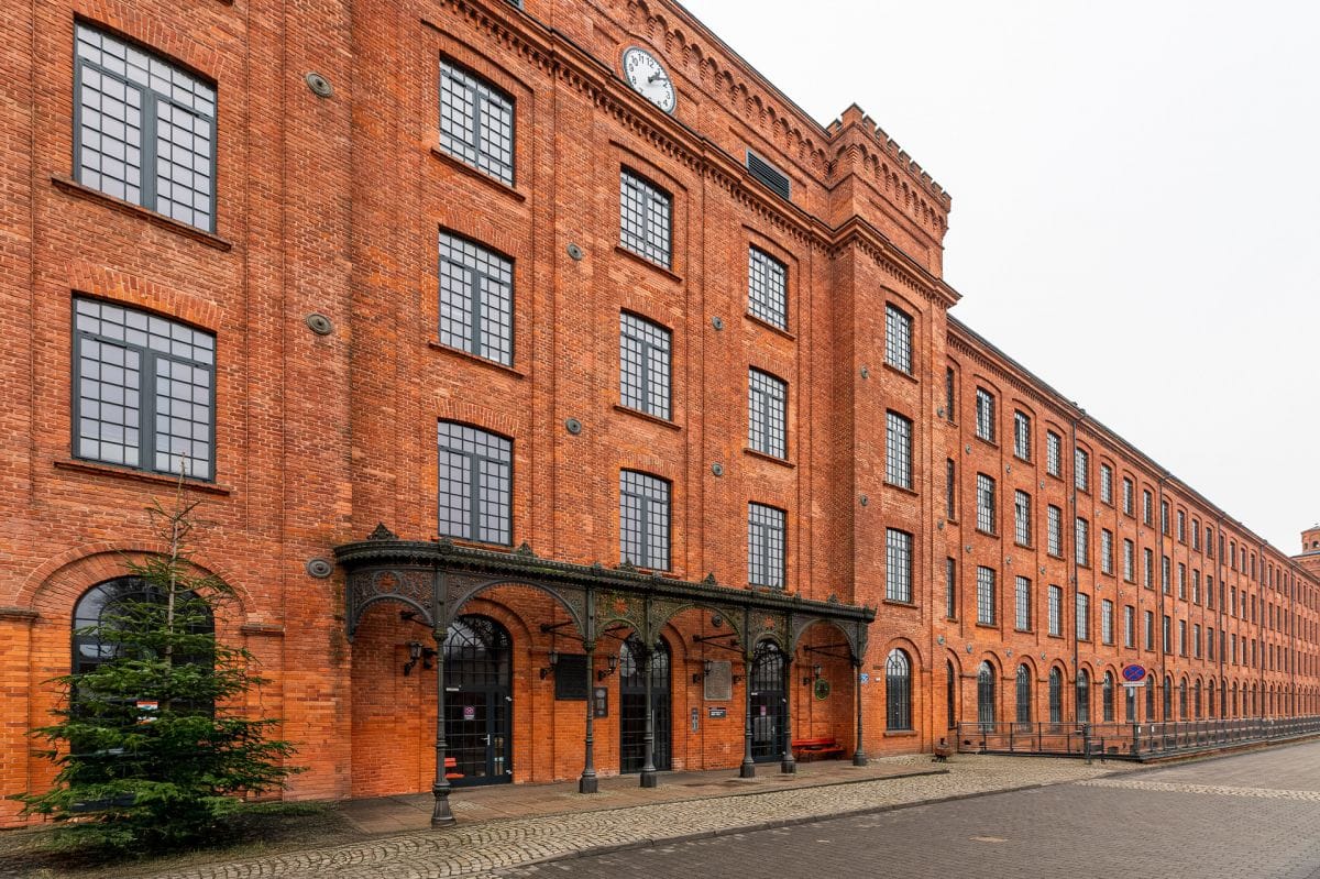 Mieszkanie 6 pokojowe na Sprzedaż