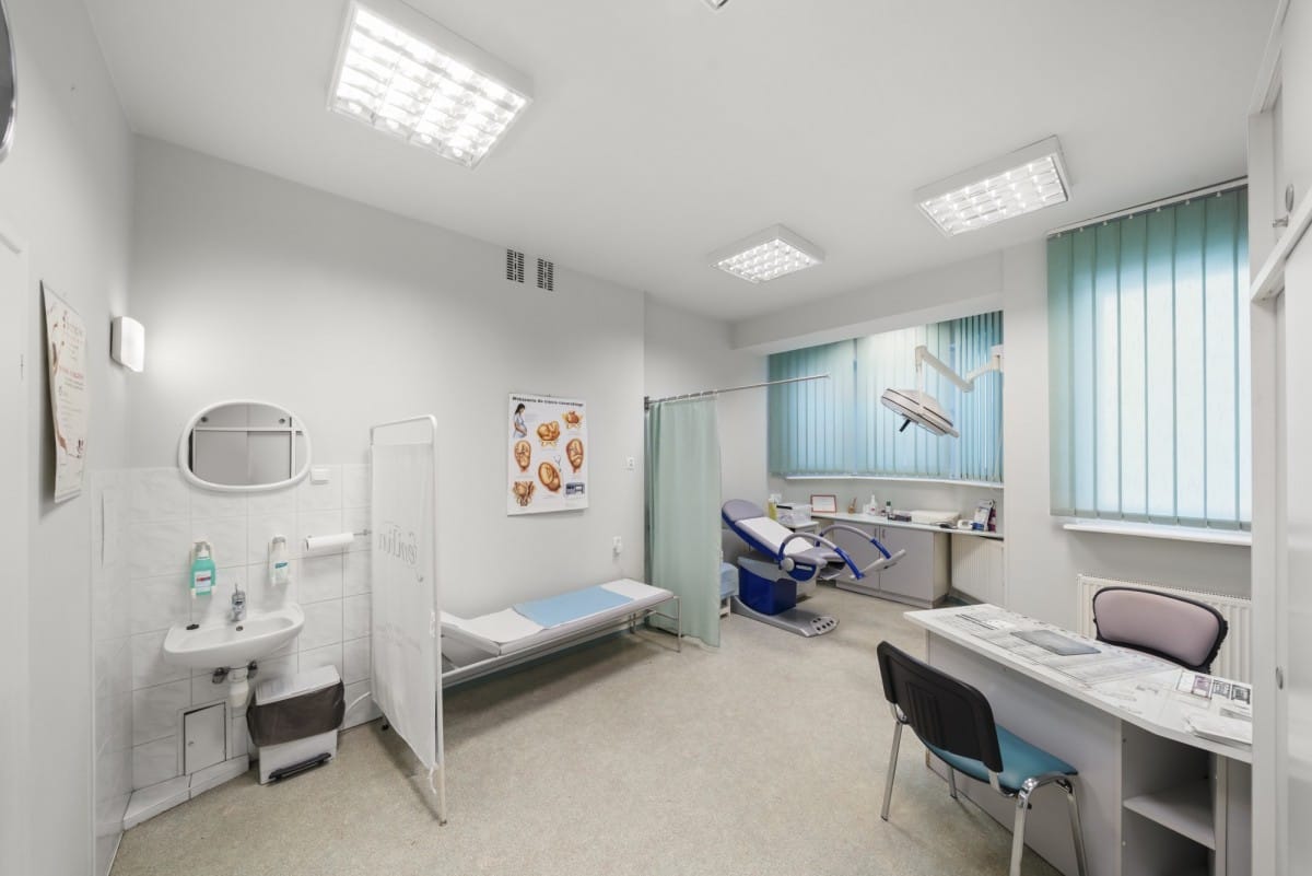 Lokal użytkowy  pokojowe na Sprzedaż