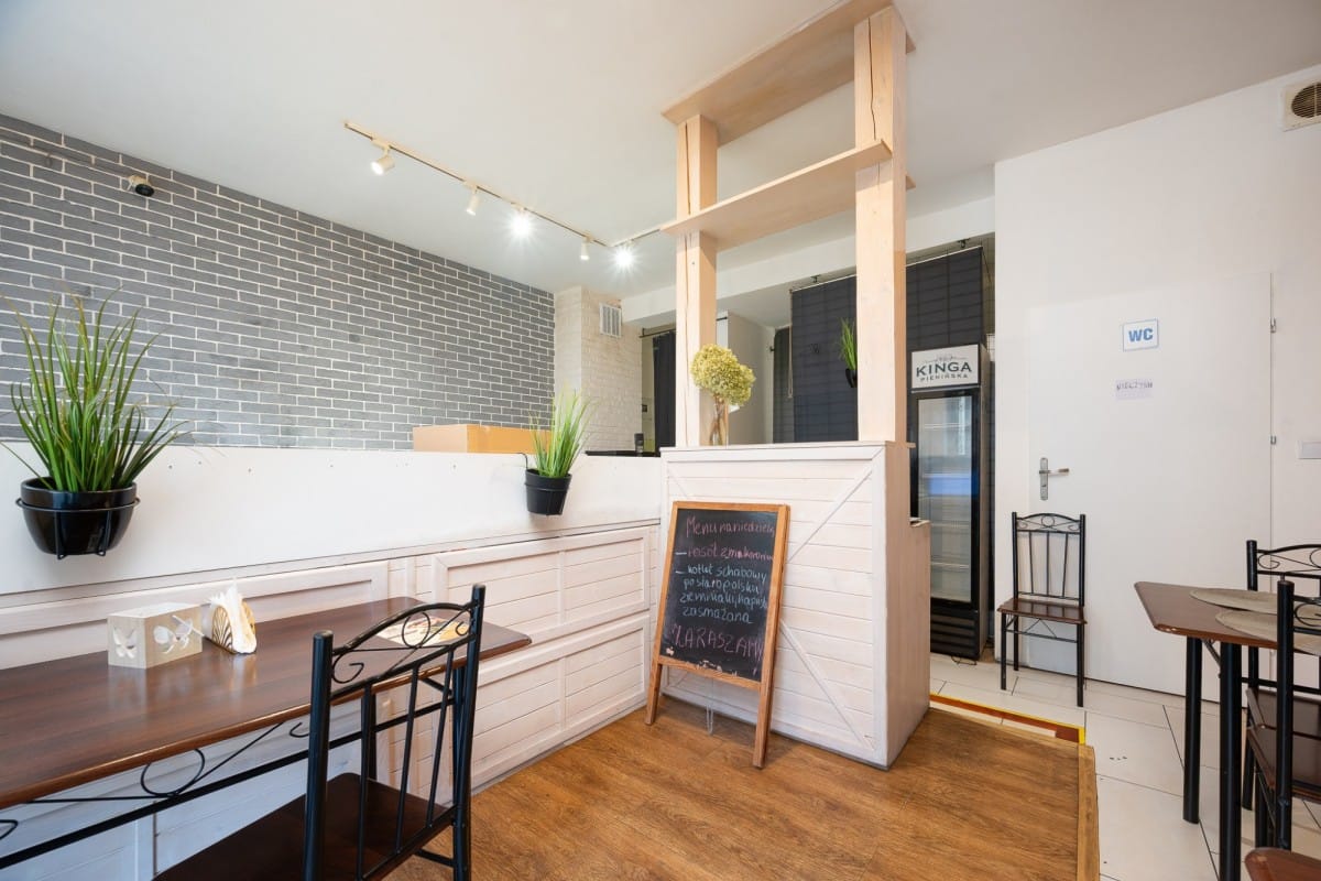 Lokal użytkowy  pokojowe na Sprzedaż