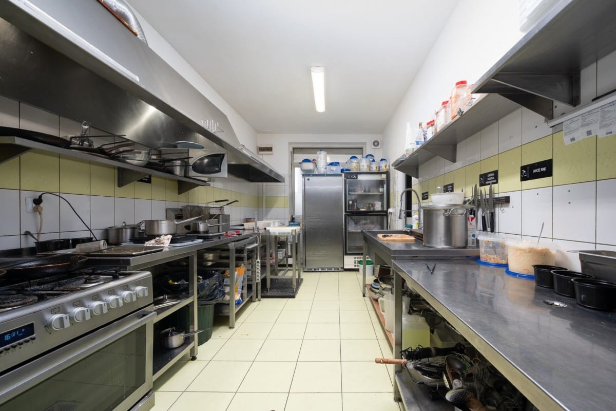 Lokal użytkowy  pokojowe na Sprzedaż