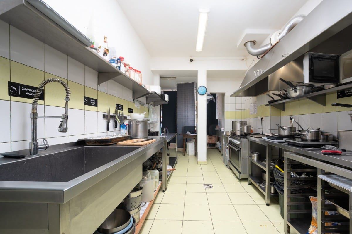 Lokal użytkowy  pokojowe na Sprzedaż