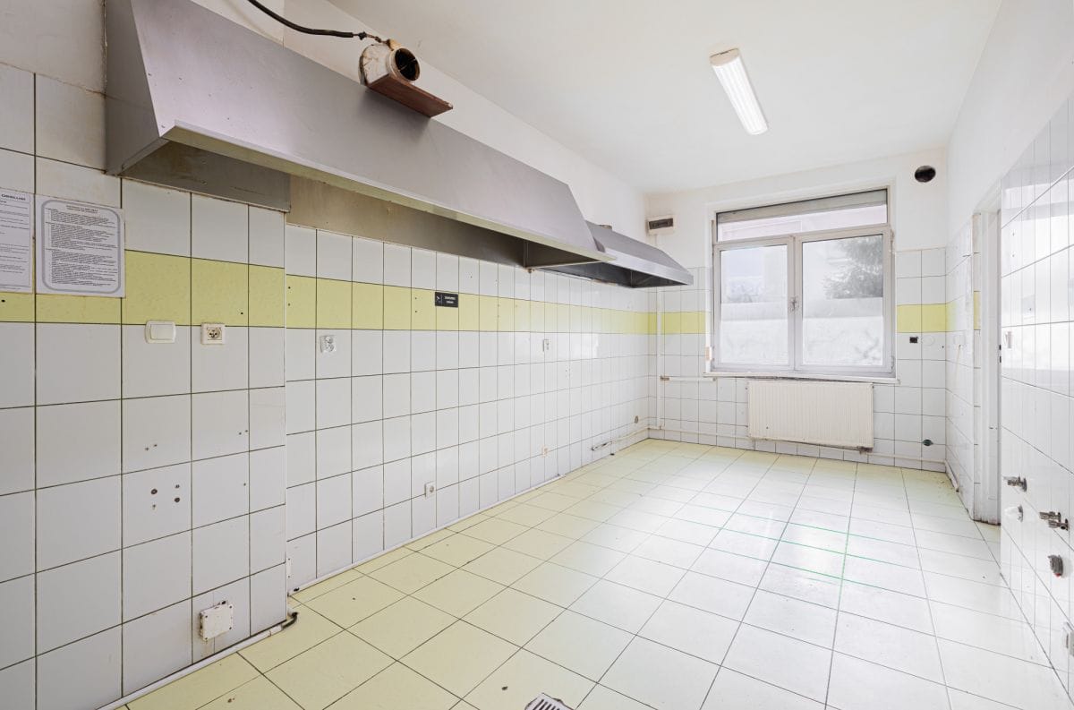 Lokal użytkowy  pokojowe na Sprzedaż