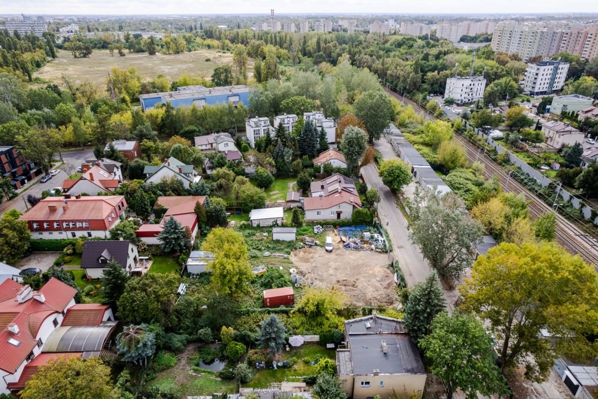 Działka  pokojowe na Sprzedaż