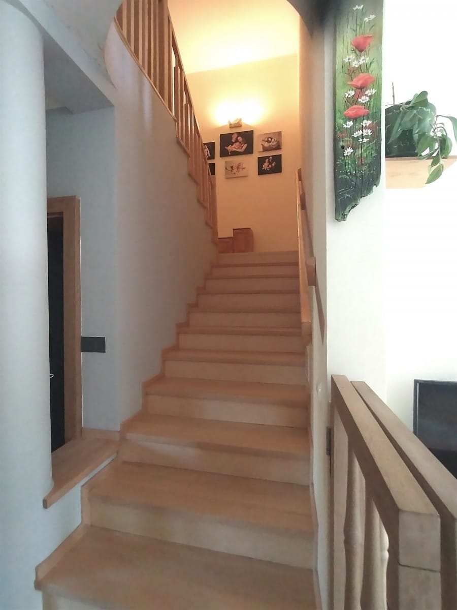 Dom 5 pokojowe na Sprzedaż