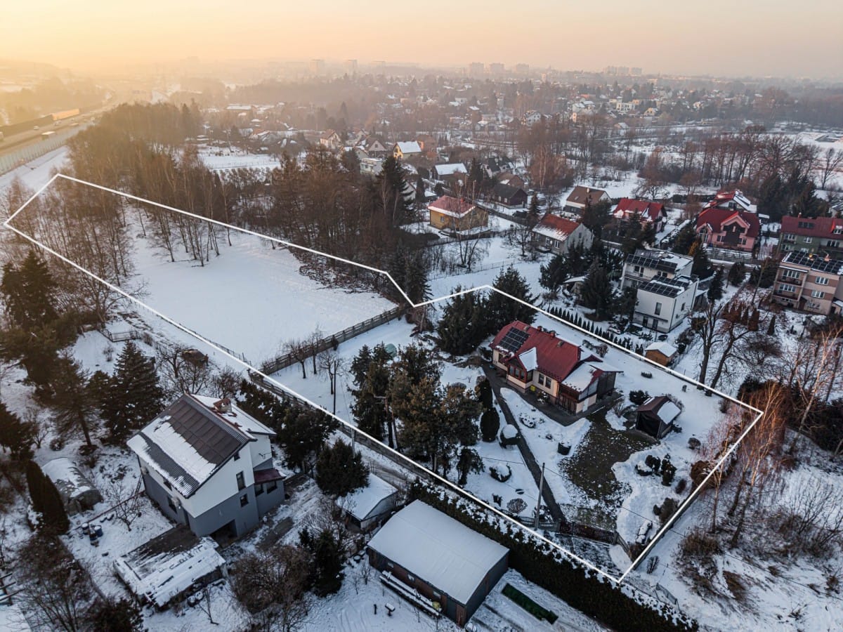 Działka  pokojowe na Sprzedaż