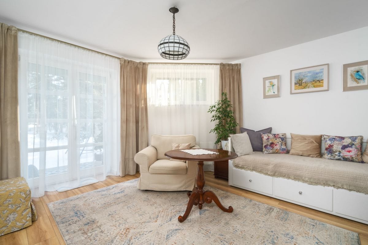 Dom 10 pokojowe na Sprzedaż