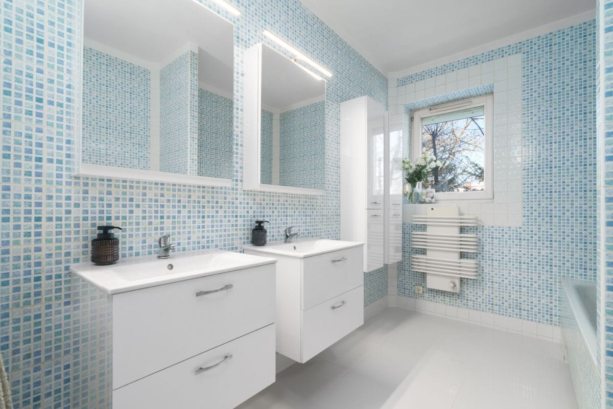 Dom 10 pokojowe na Sprzedaż