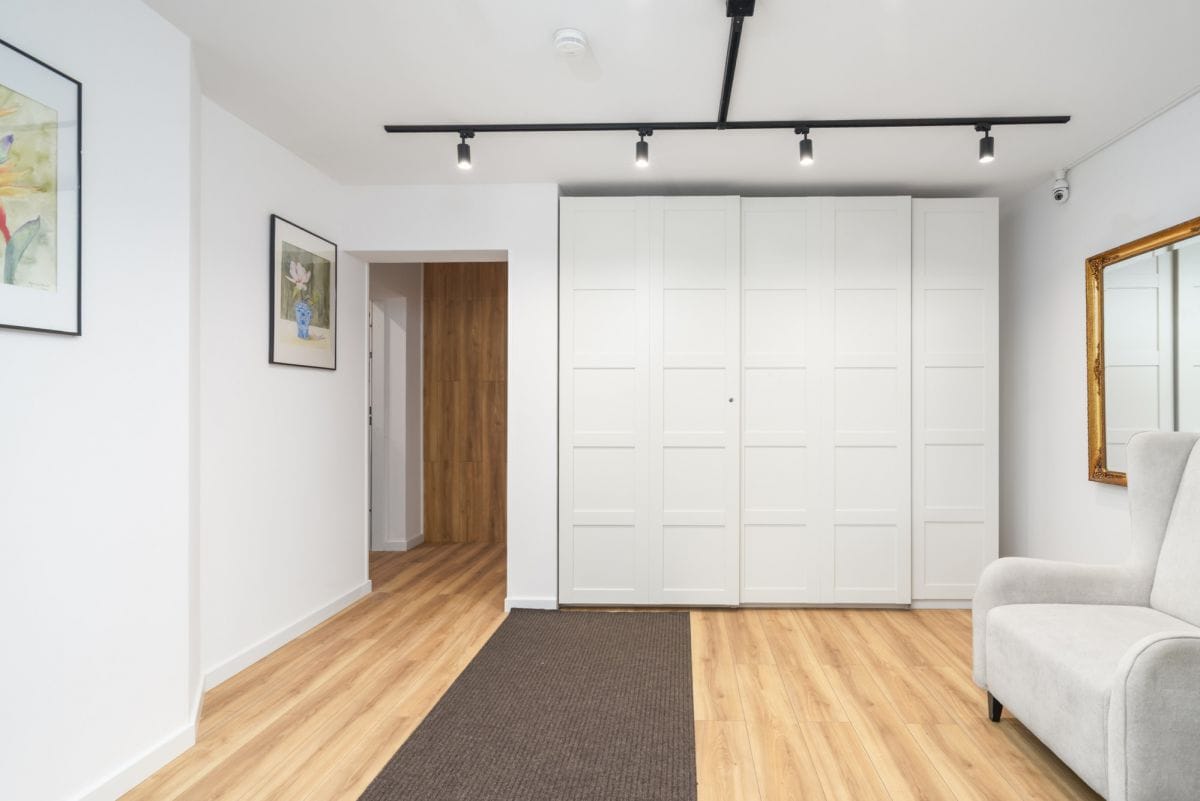 Lokal użytkowy  pokojowe na Sprzedaż