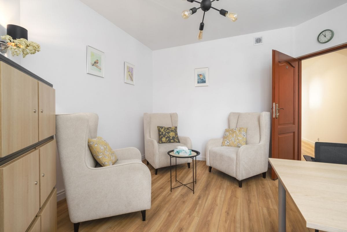 Lokal użytkowy  pokojowe na Sprzedaż