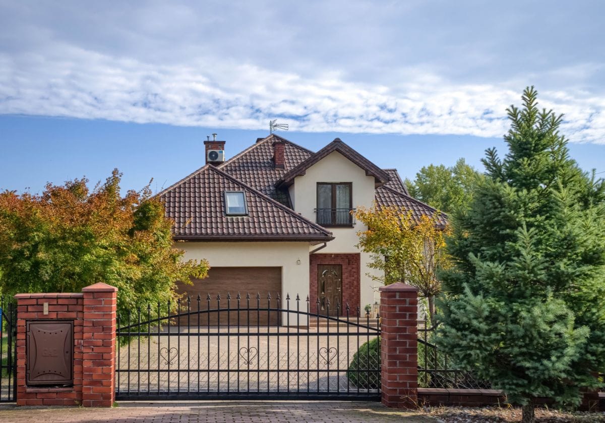 Dom 7 pokojowe na Sprzedaż