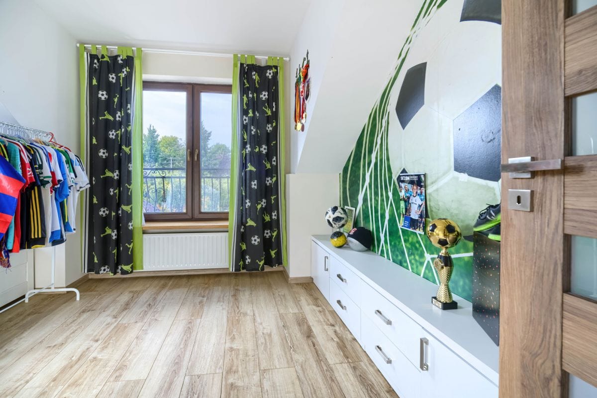 Dom 7 pokojowe na Sprzedaż