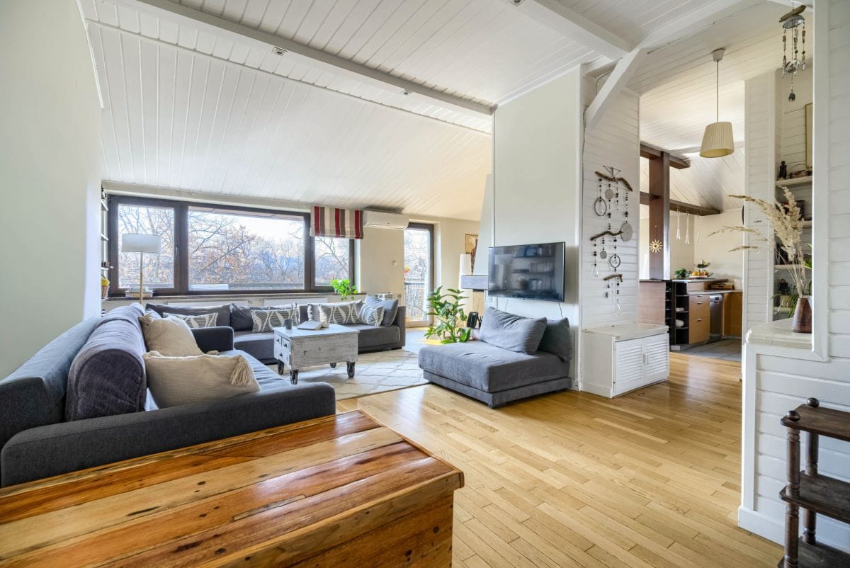 Mieszkanie 5 pokojowe na Sprzedaż