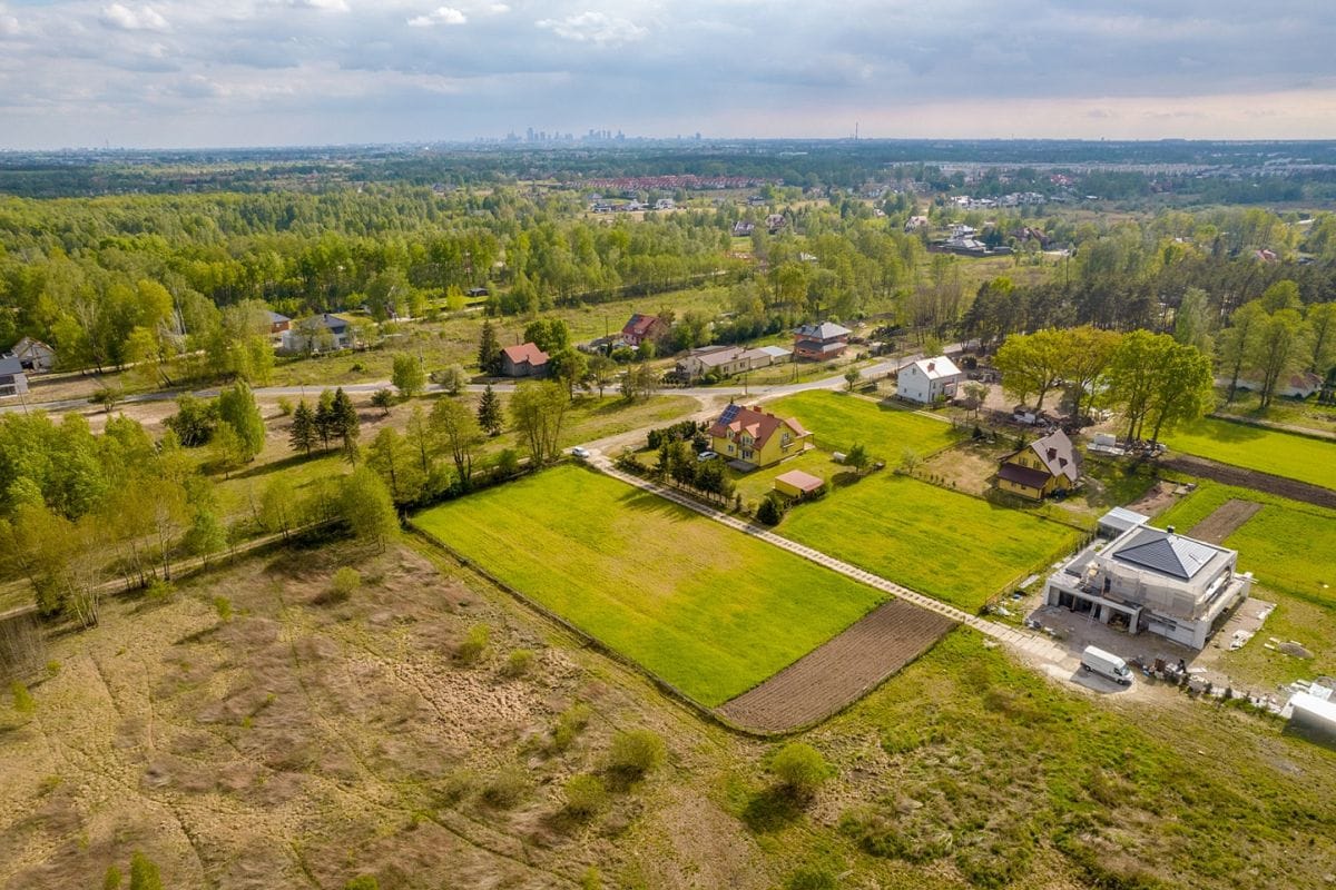 Działka  pokojowe na Sprzedaż
