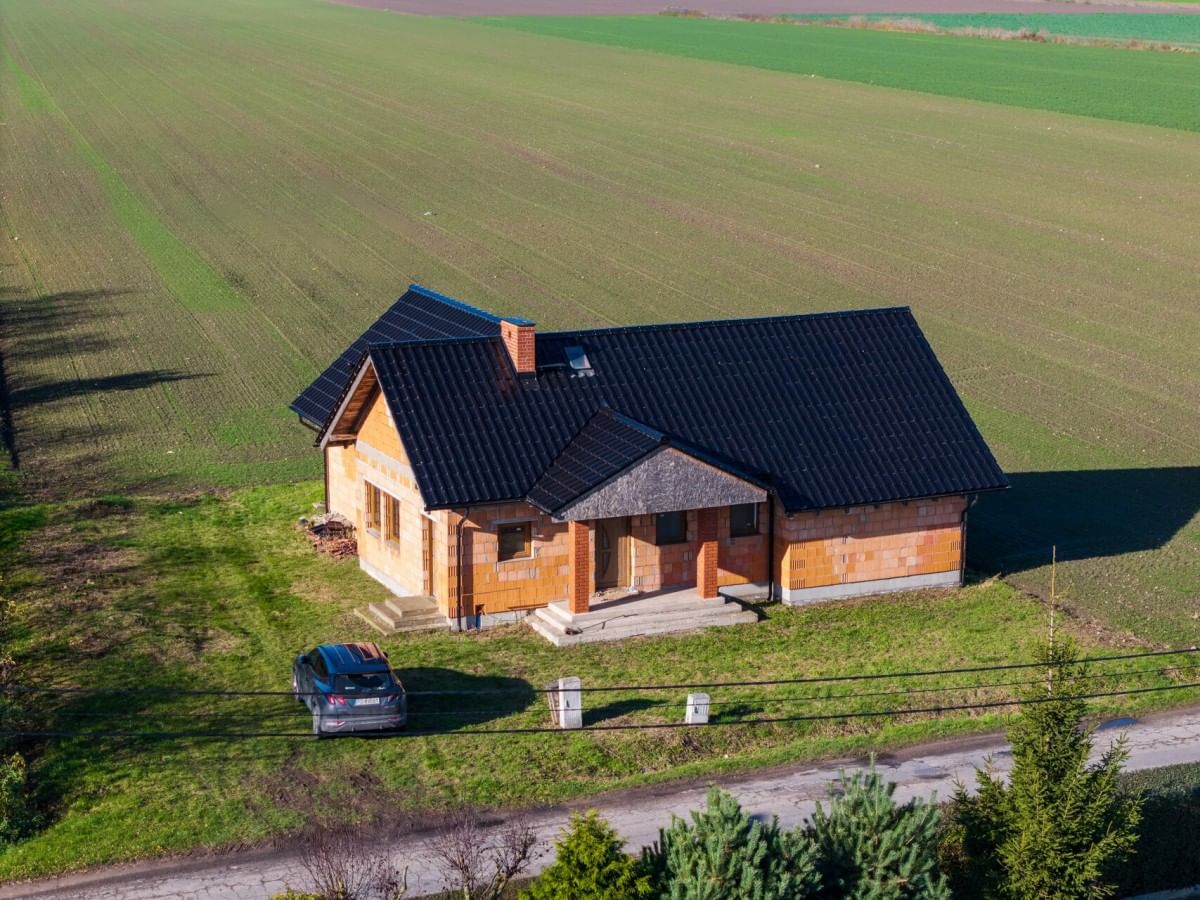 Dom 4 pokojowe na Sprzedaż