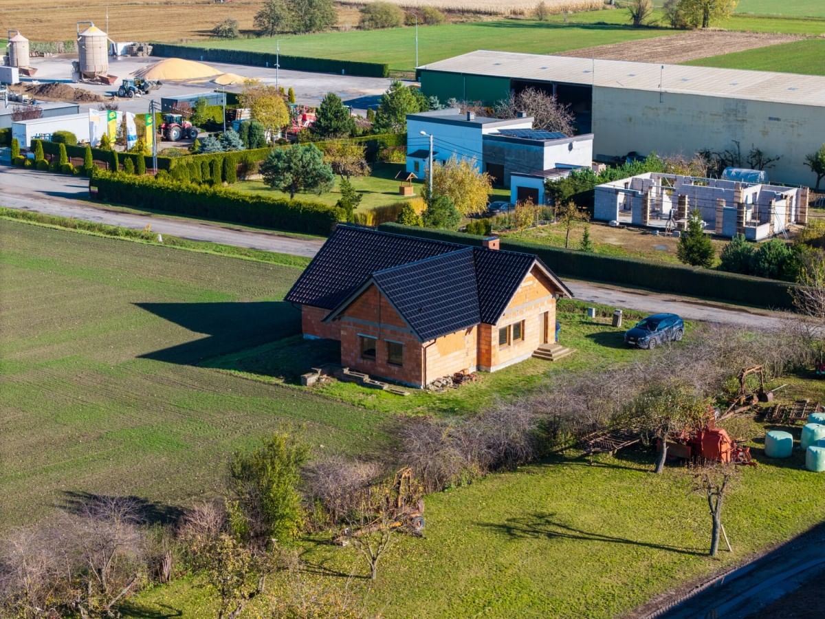 Dom 4 pokojowe na Sprzedaż