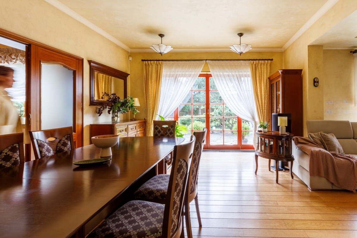 Dom 6 pokojowe na Sprzedaż