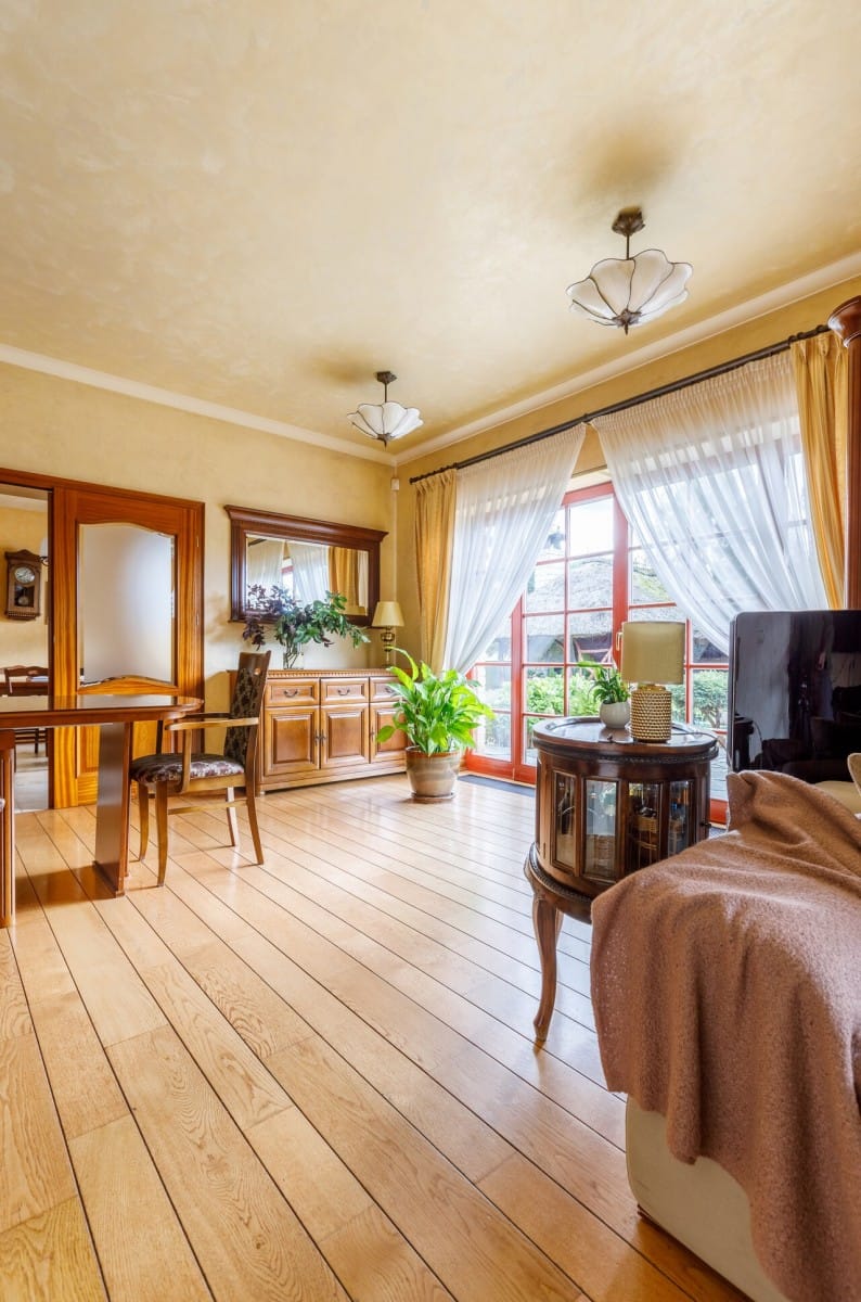 Dom 6 pokojowe na Sprzedaż