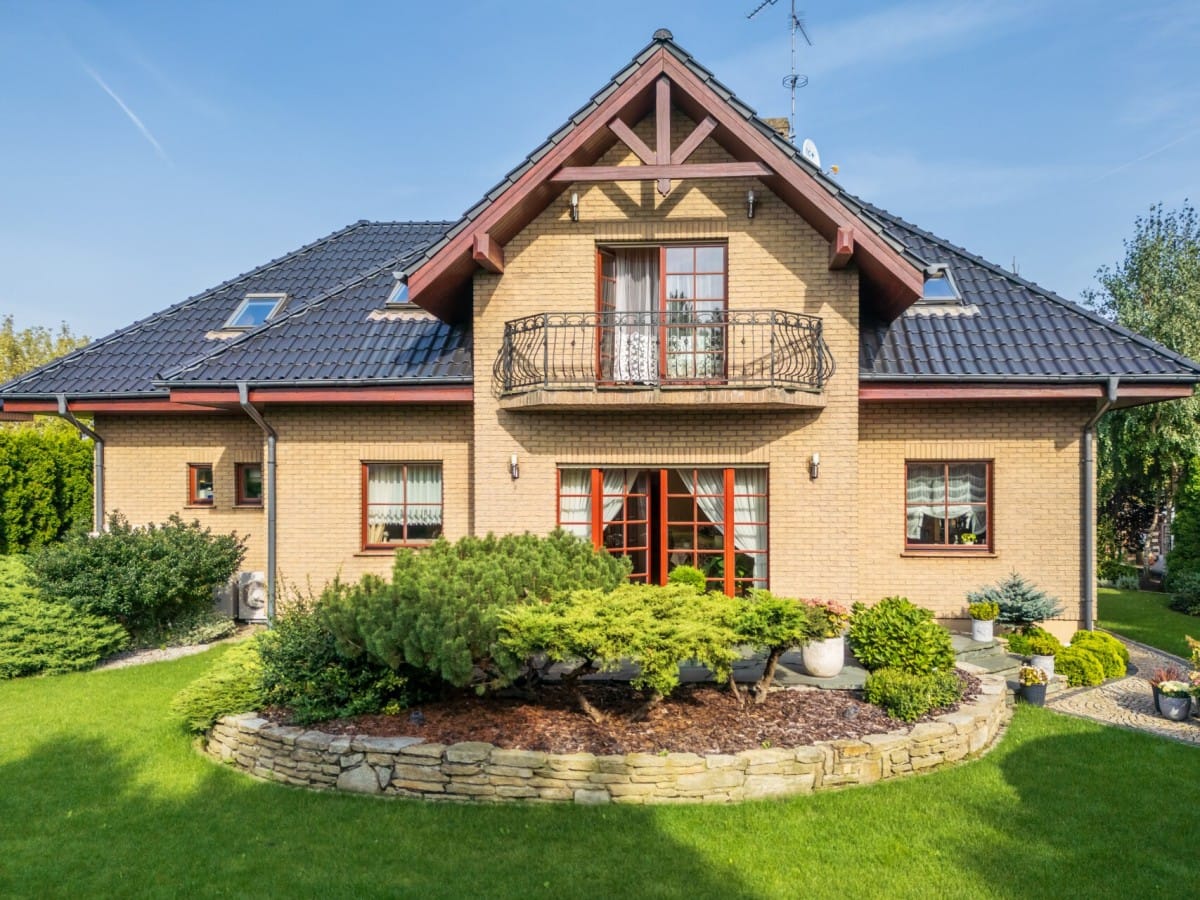 Dom 6 pokojowe na Sprzedaż