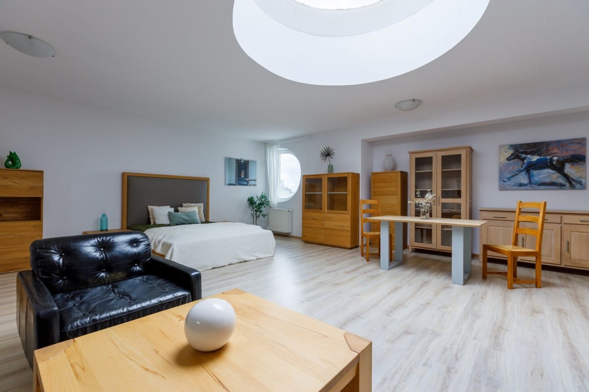 Mieszkanie 6 pokojowe na Sprzedaż