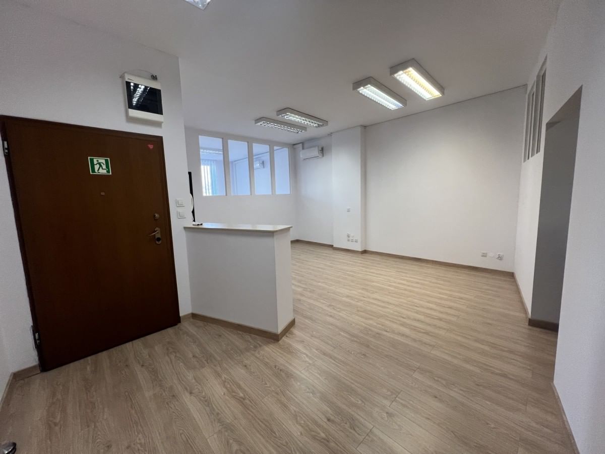 Lokal użytkowy  pokojowe na Sprzedaż