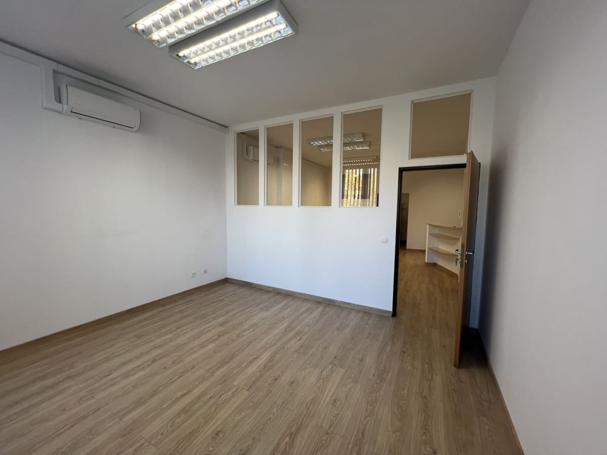 Lokal użytkowy  pokojowe na Sprzedaż