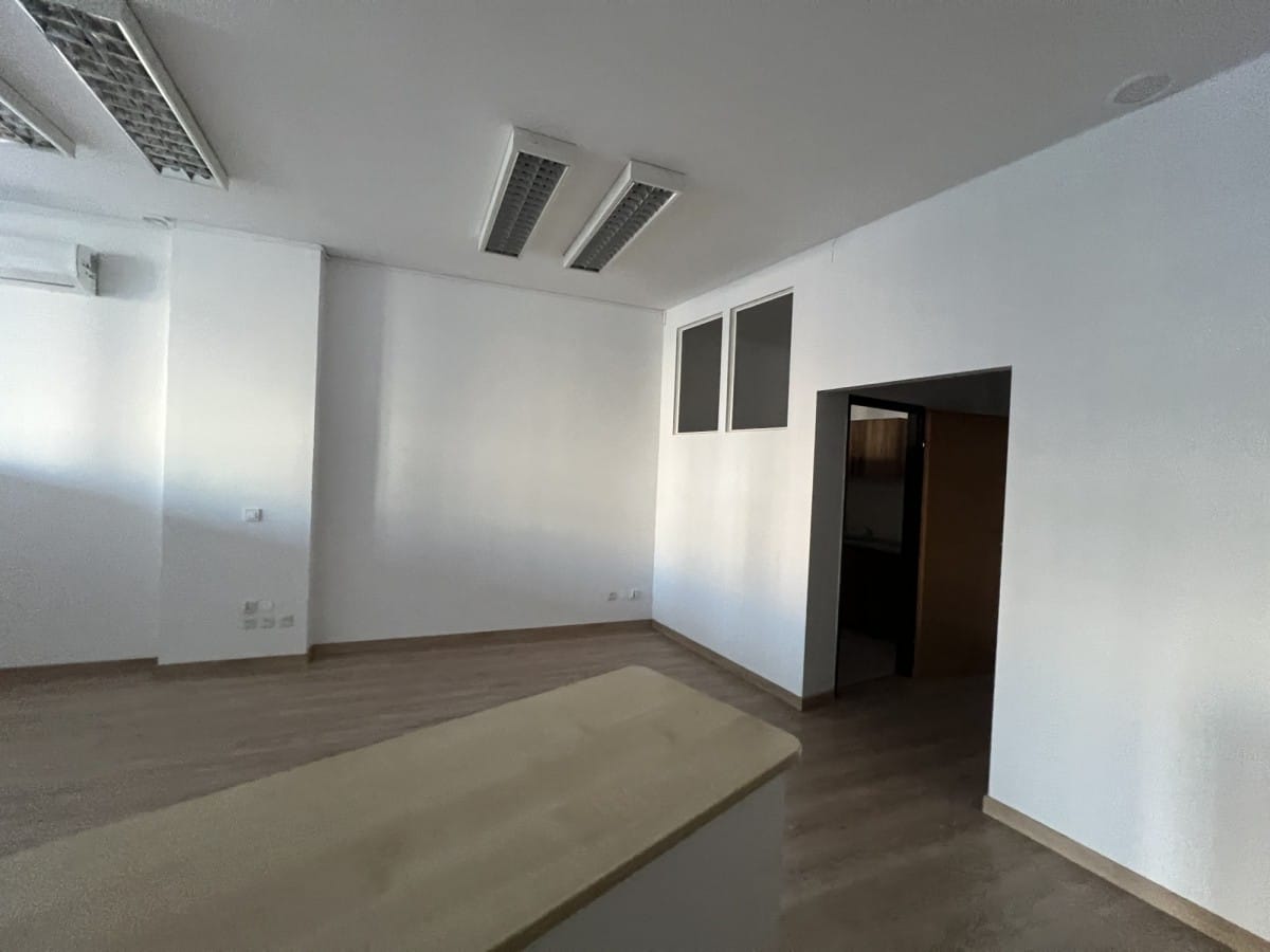 Lokal użytkowy  pokojowe na Sprzedaż