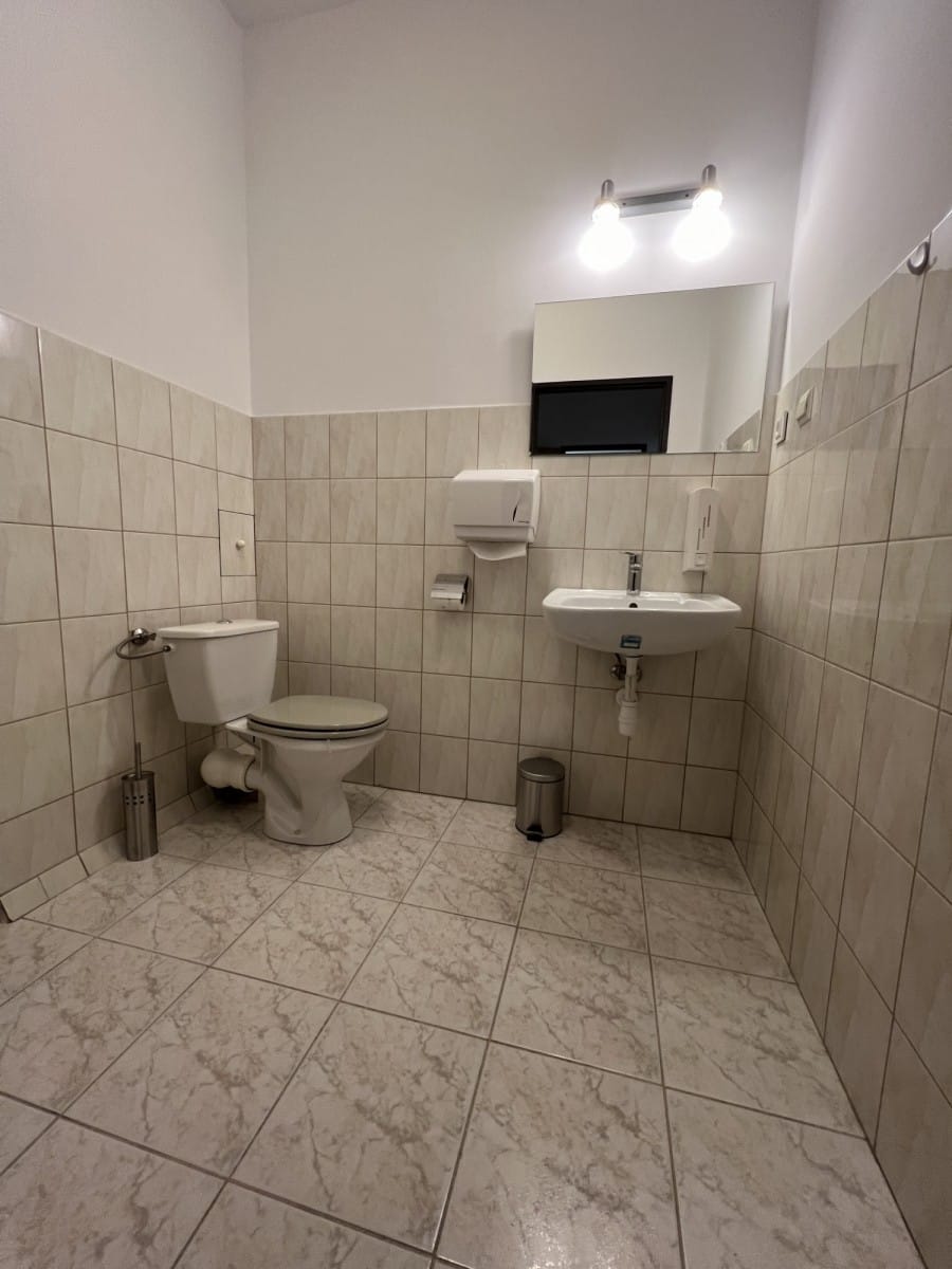 Lokal użytkowy  pokojowe na Sprzedaż