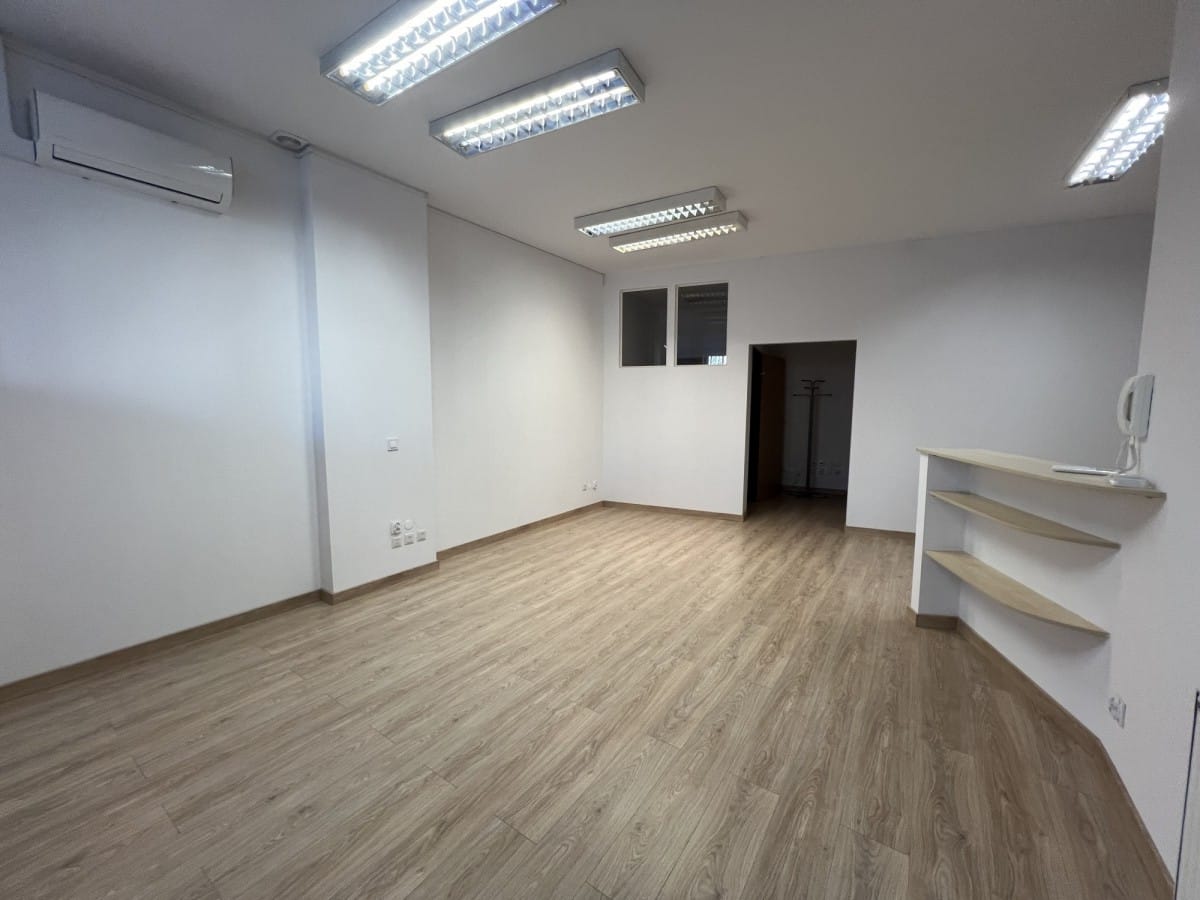 Lokal użytkowy  pokojowe na Sprzedaż