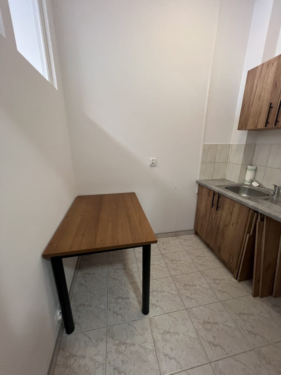 Lokal użytkowy  pokojowe na Sprzedaż