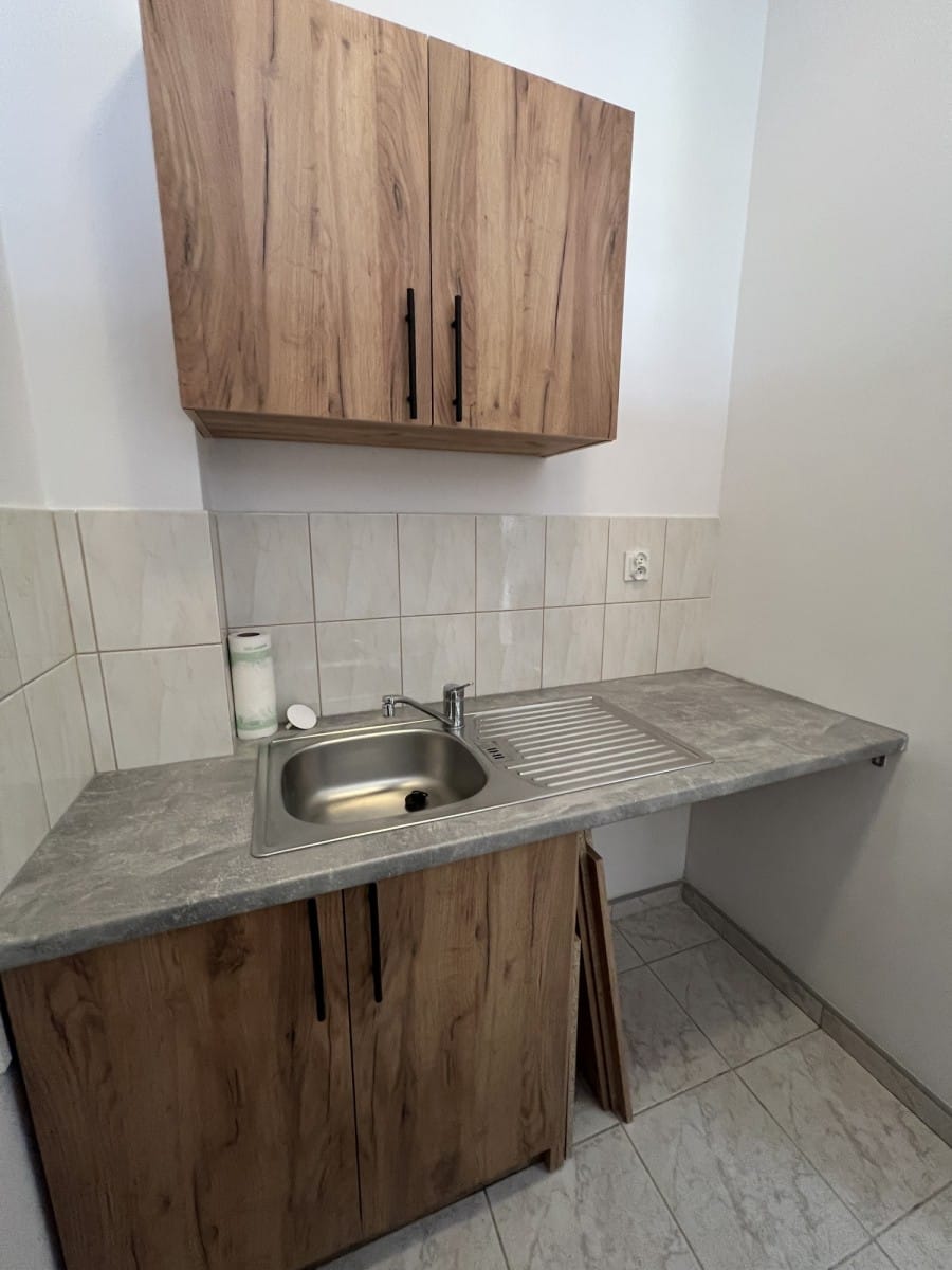 Lokal użytkowy  pokojowe na Sprzedaż