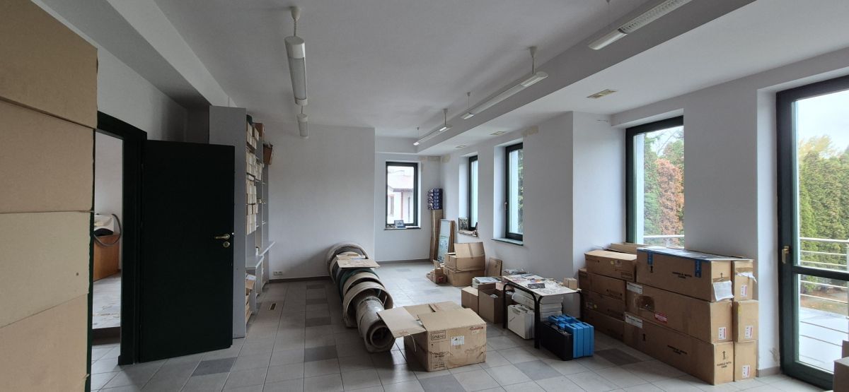 Lokal użytkowy  pokojowe na Sprzedaż