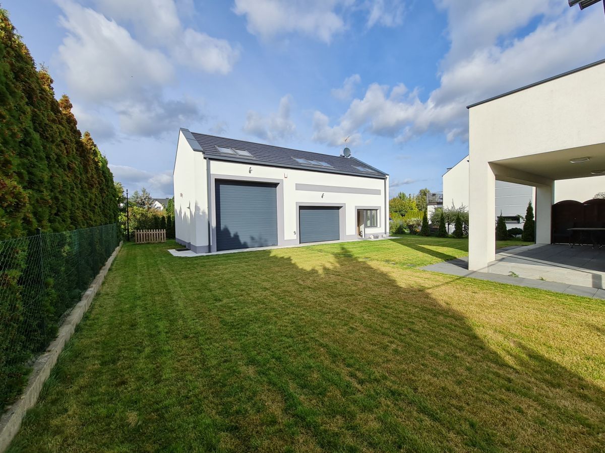 Dom 7 pokojowe na Sprzedaż