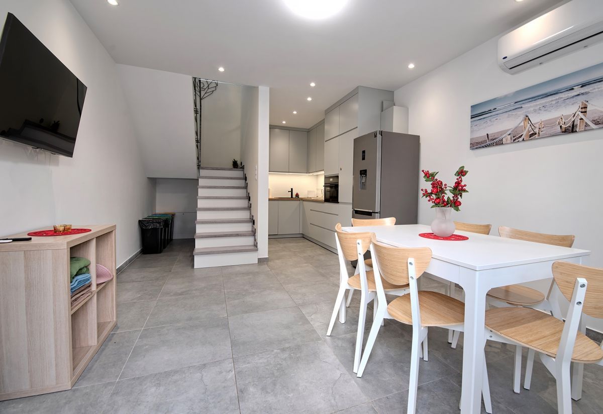 Dom 7 pokojowe na Sprzedaż