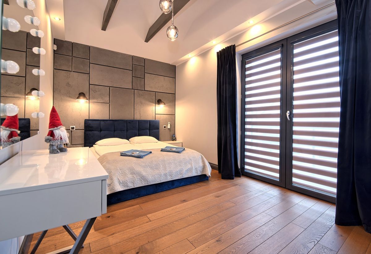 Dom 7 pokojowe na Sprzedaż