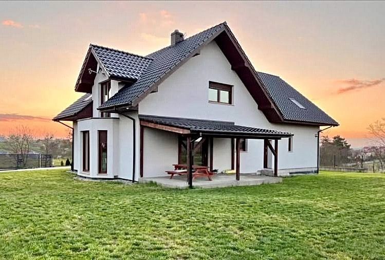 Dom 6 pokojowe na Sprzedaż