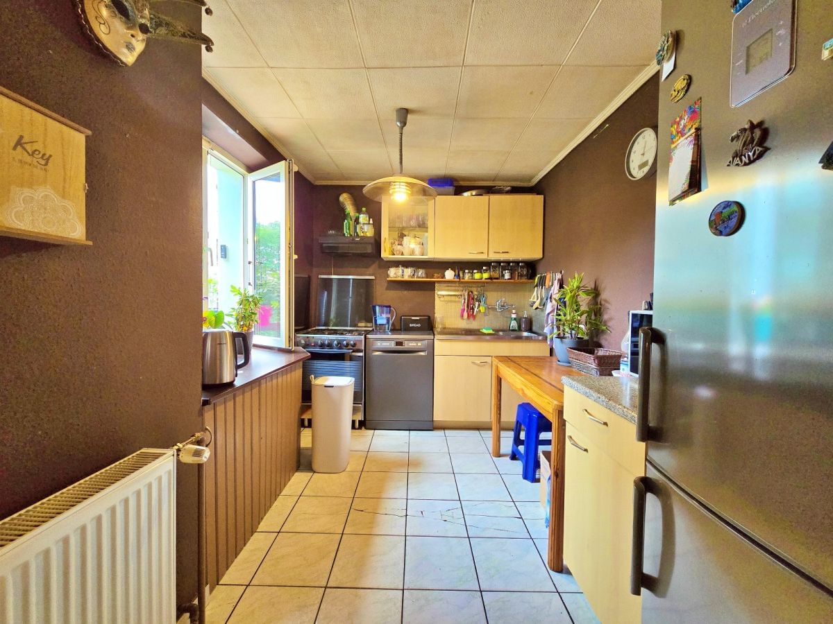 Dom 9 pokojowe na Sprzedaż