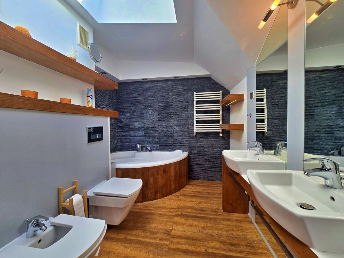 Mieszkanie 4 pokojowe na Wynajem