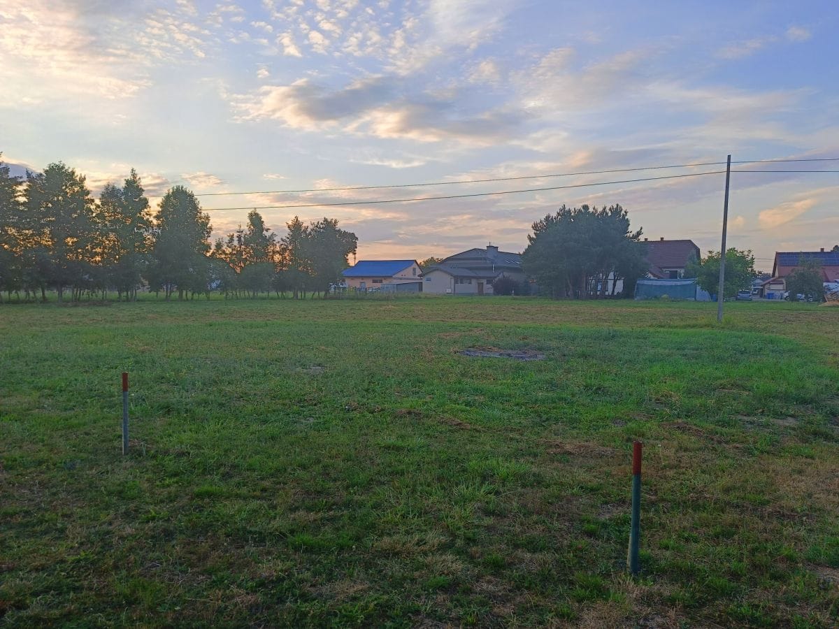 Działka  pokojowe na Sprzedaż