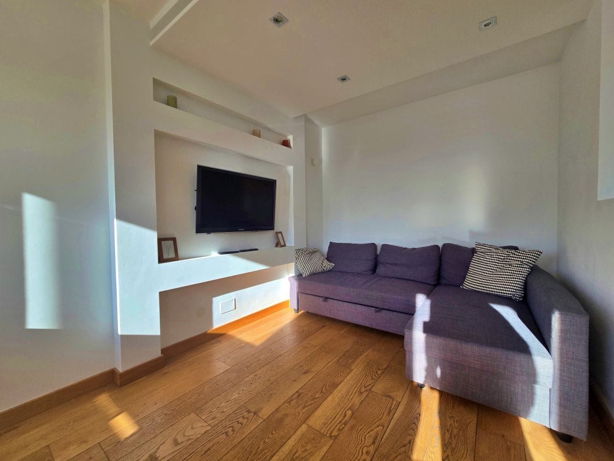 Mieszkanie 4 pokojowe na Wynajem