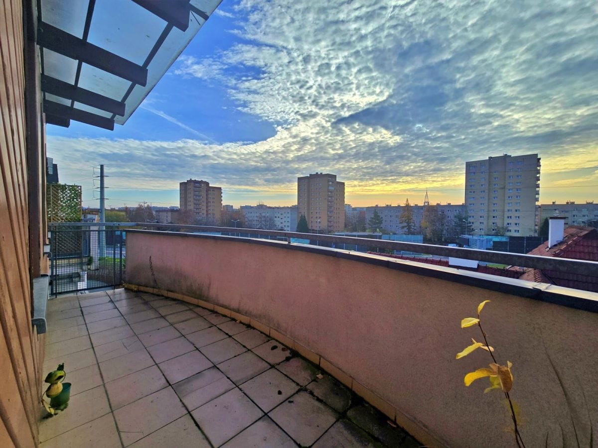 Mieszkanie 4 pokojowe na Wynajem