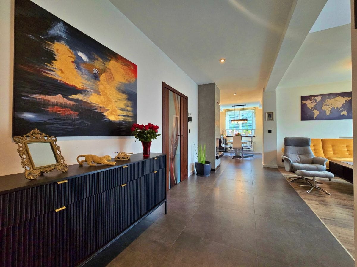 Dom 6 pokojowe na Sprzedaż