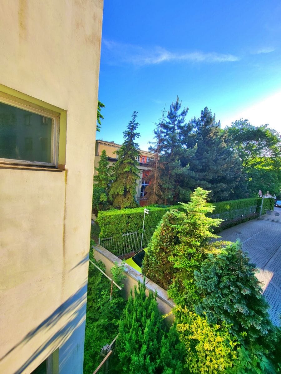 Dom 9 pokojowe na Sprzedaż