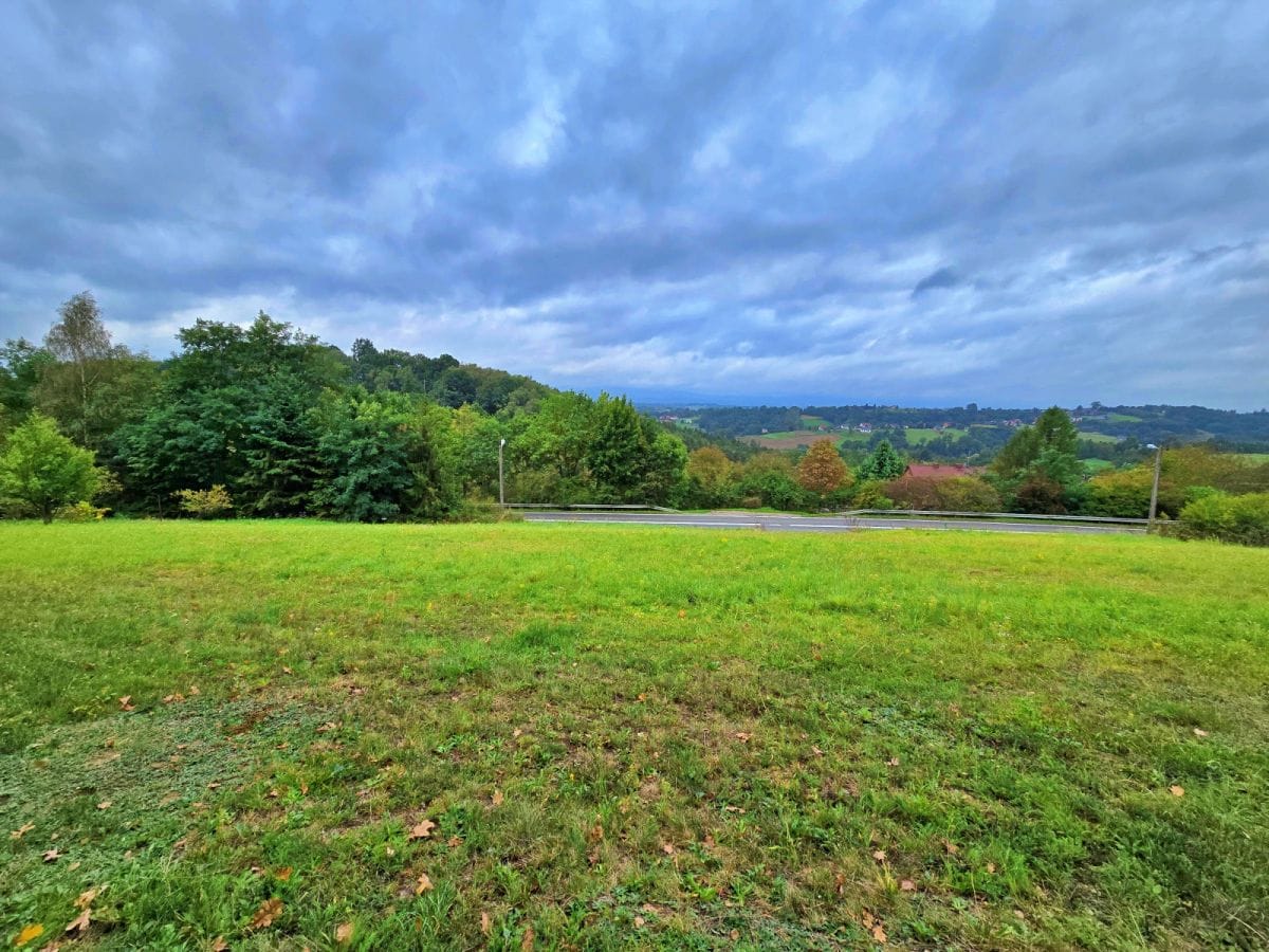 Działka  pokojowe na Sprzedaż