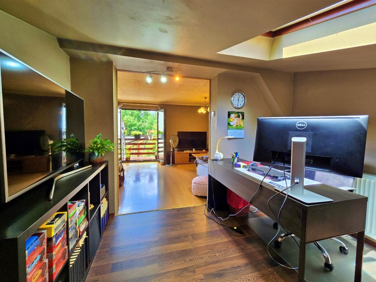 Dom 9 pokojowe na Sprzedaż