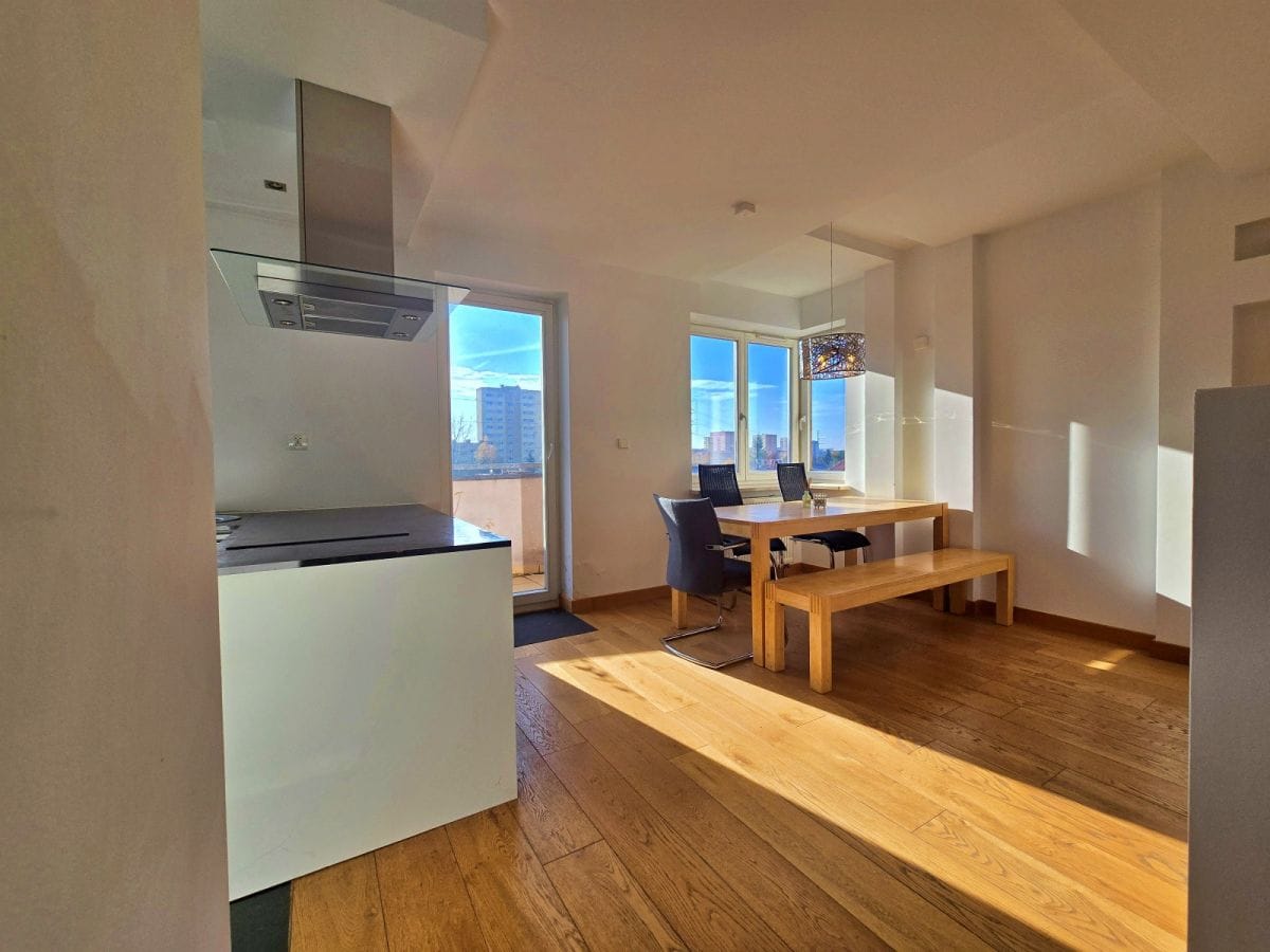 Mieszkanie 4 pokojowe na Wynajem