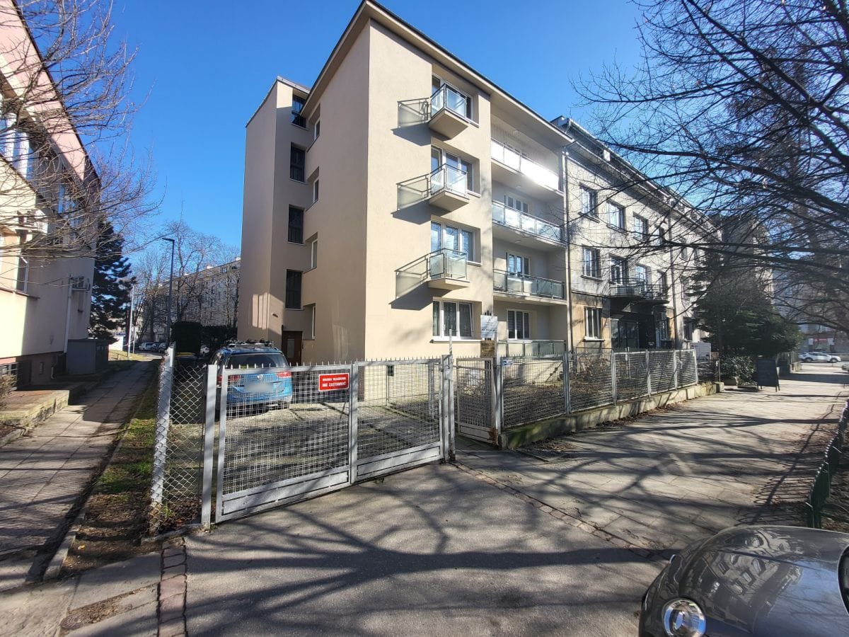 Mieszkanie 4 pokojowe na Sprzedaż