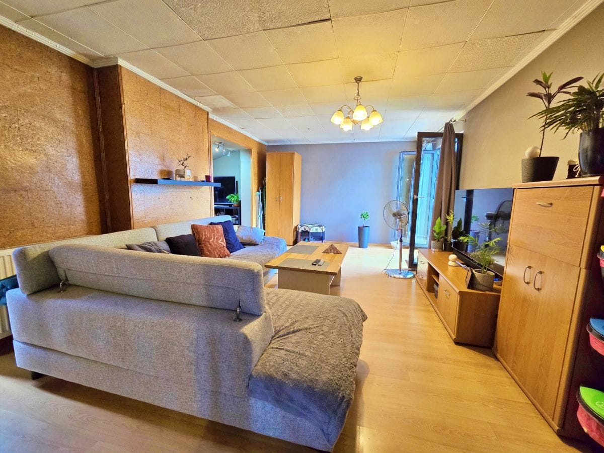 Dom 9 pokojowe na Sprzedaż