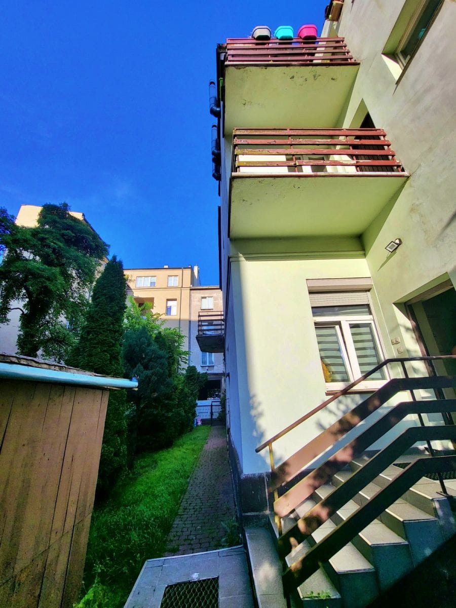 Dom 9 pokojowe na Sprzedaż